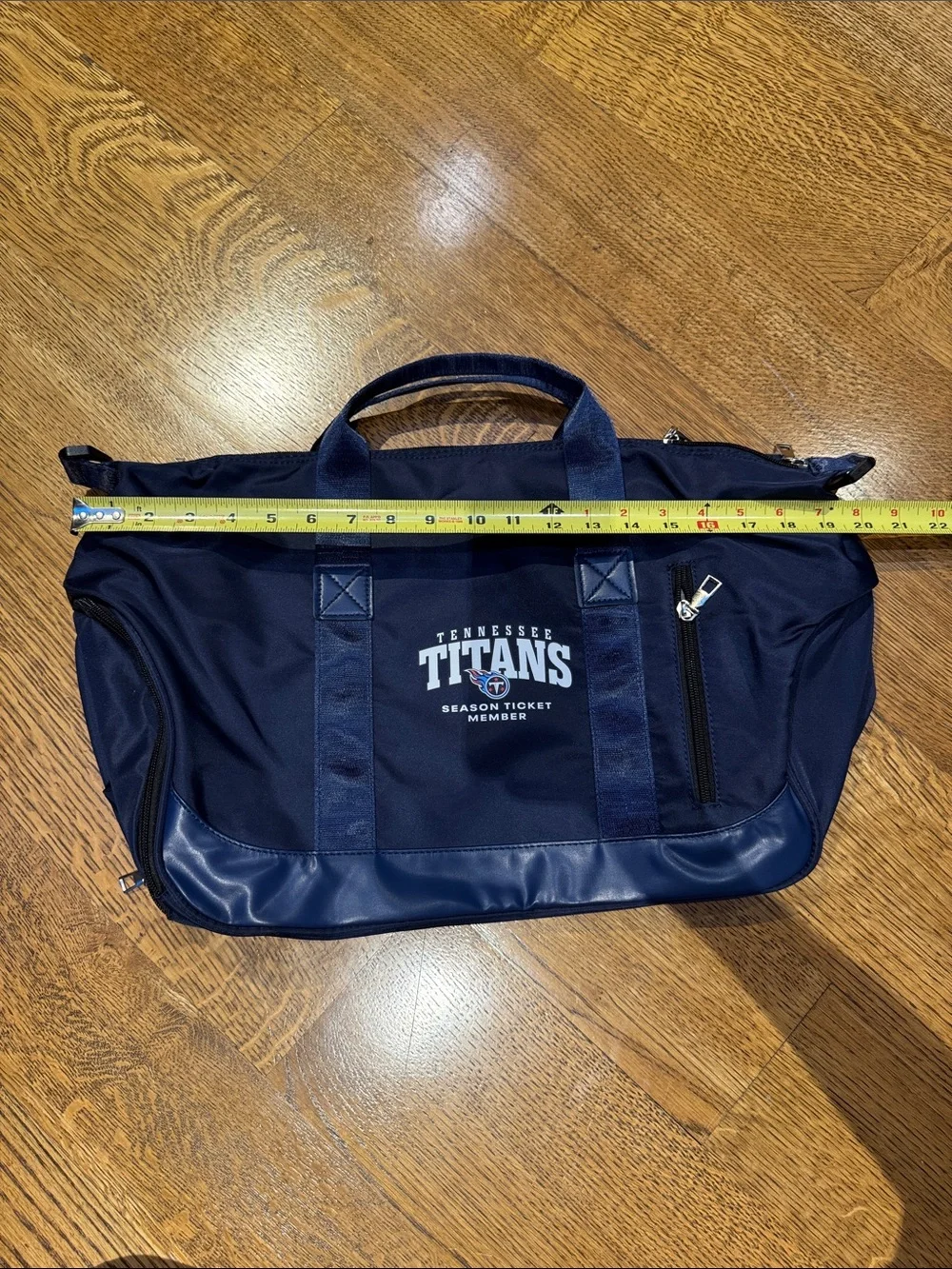 Tennessee Titans Season Ticket Member Navy Duffel Gym Travel Bag w/ Strap-NEW